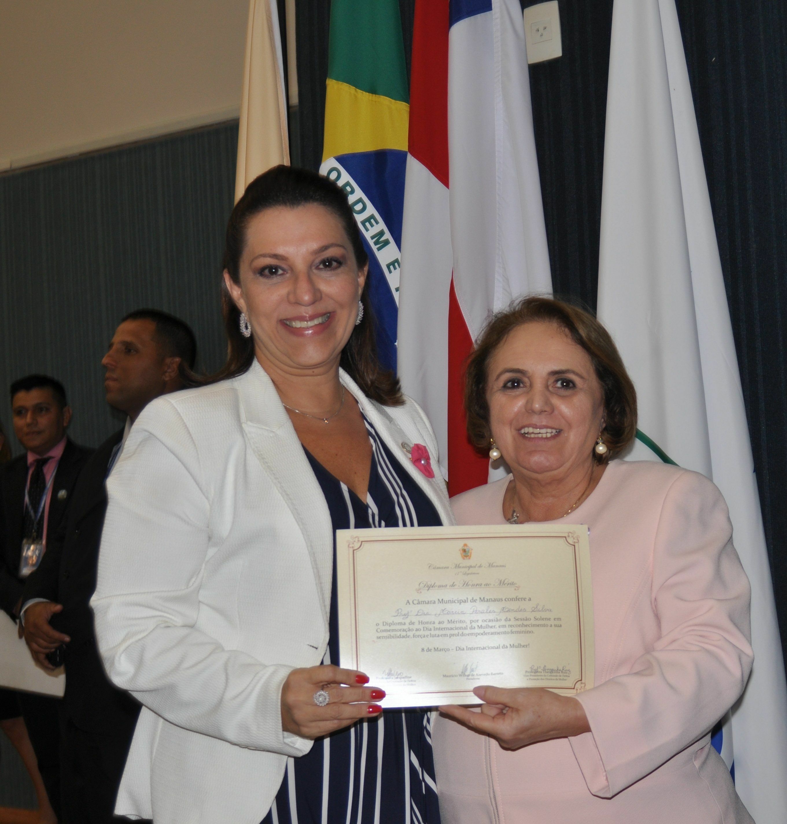 Vereadora Terezinha Ruiz foi a proponente da homenagem à reitora da Ufam